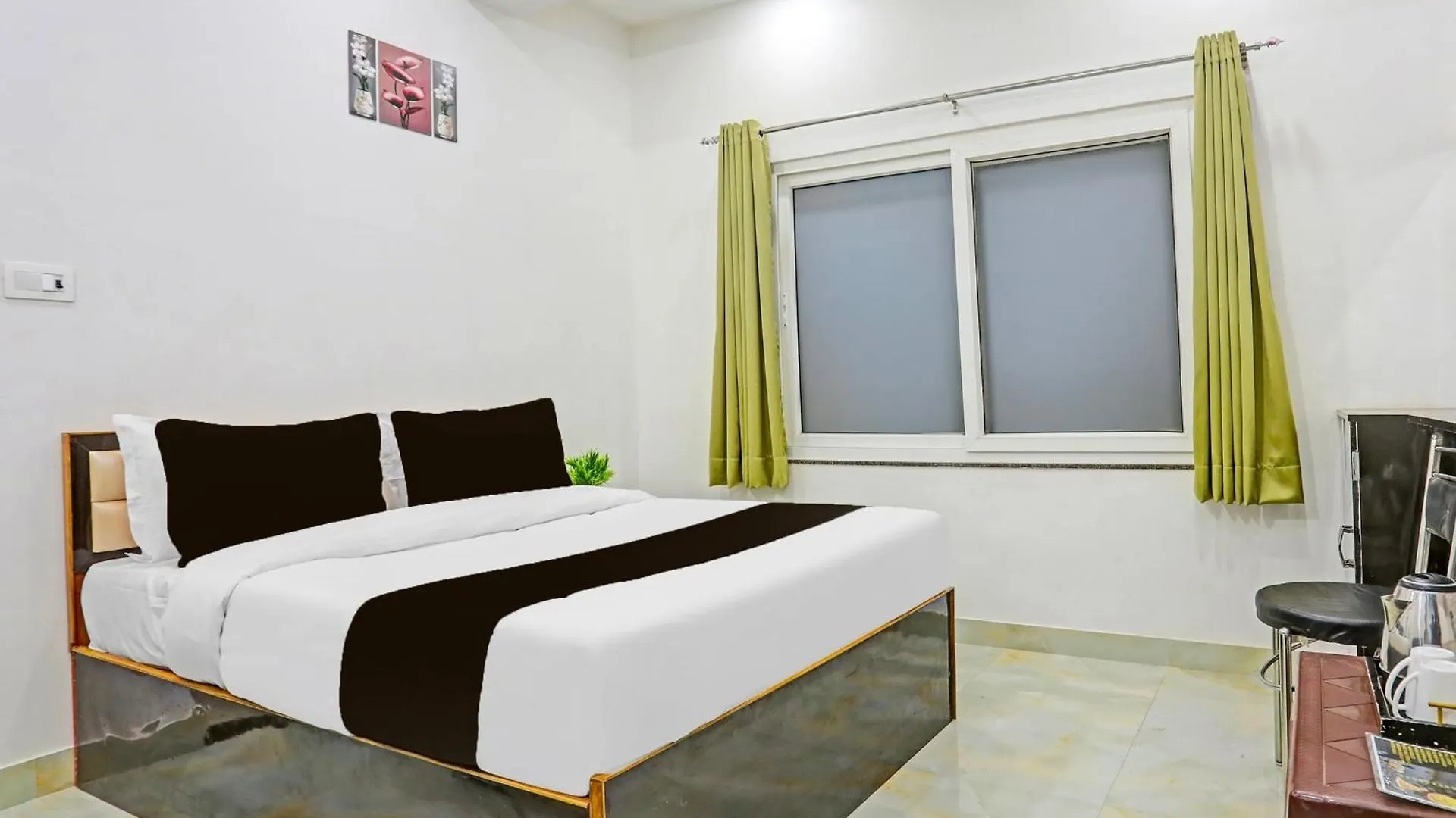 Hotel O The Maruti Paying Guest House Varanasi